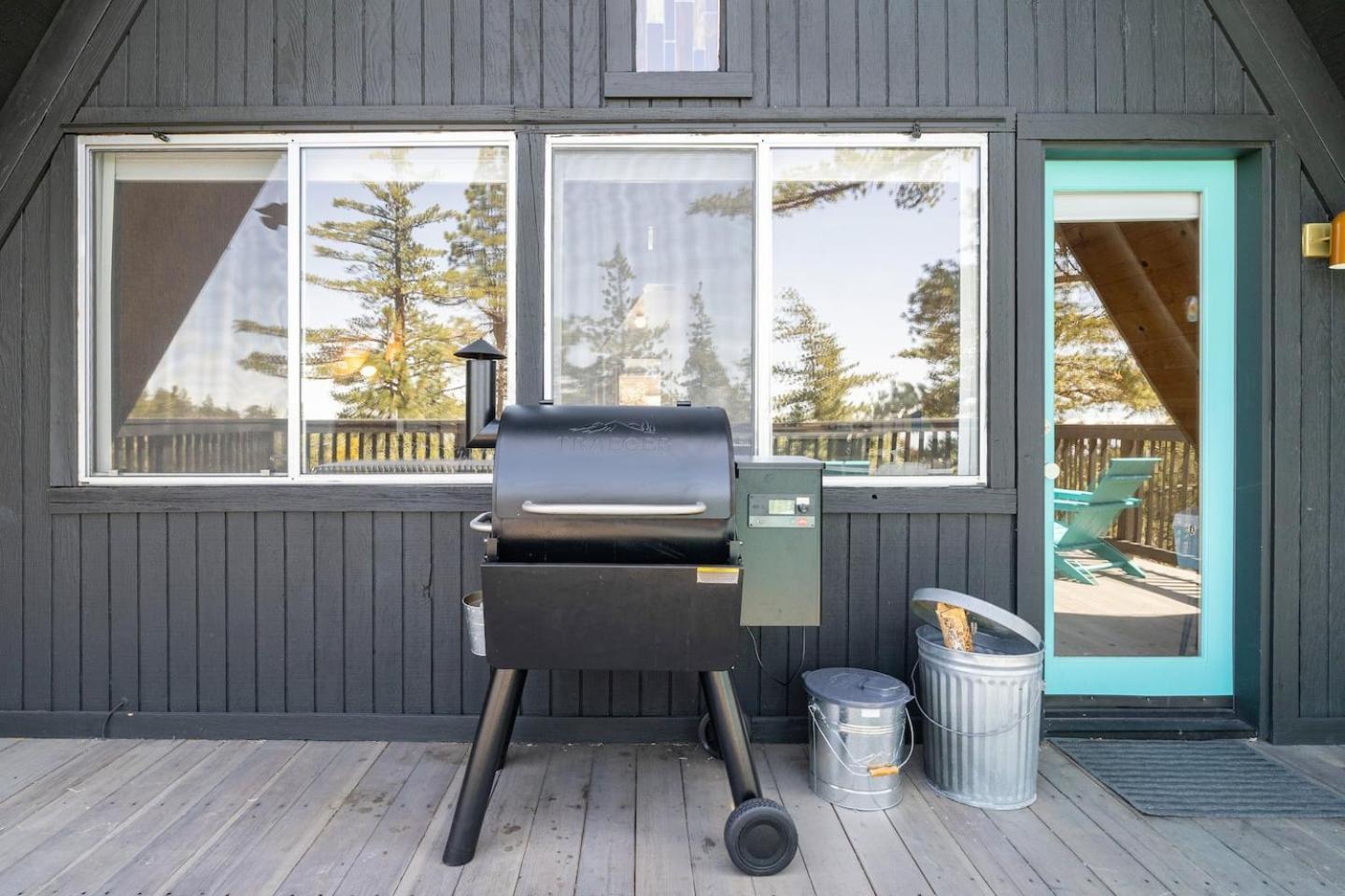Holiday home Dog Friendly A-frame Hot Tub Nature Views Idyllwild