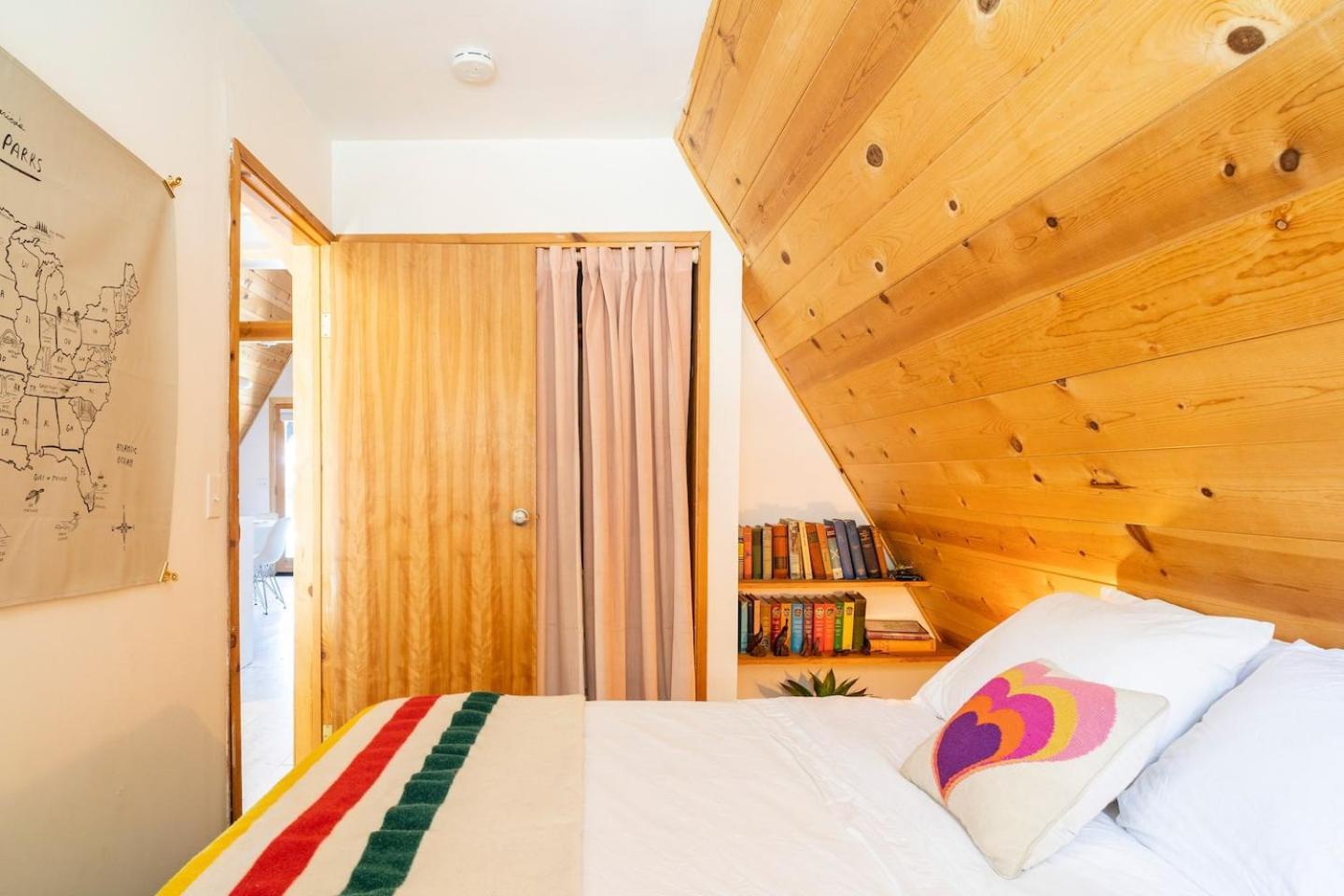 Dog Friendly A-frame Hot Tub Nature Views Holiday home *