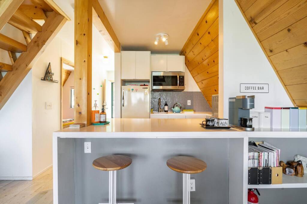Holiday home Dog Friendly A-frame Hot Tub Nature Views Idyllwild